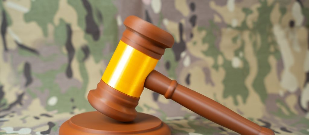 Derecho a la defensa en procesos disciplinarios militares: ¿cómo asegurar un proceso justo?